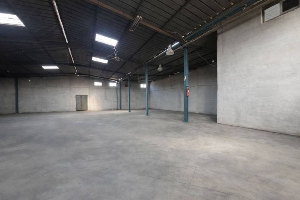 À VENDRE – Dépôt Industriel 844 m² – Tunis Sidi Hsine