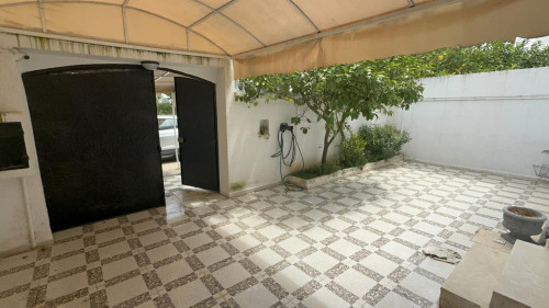 À vendre Duplex S+4 à El Mourouj 3, quartier résidentiel calme proche école Rachidia, 104 m² avec garage et terrasses