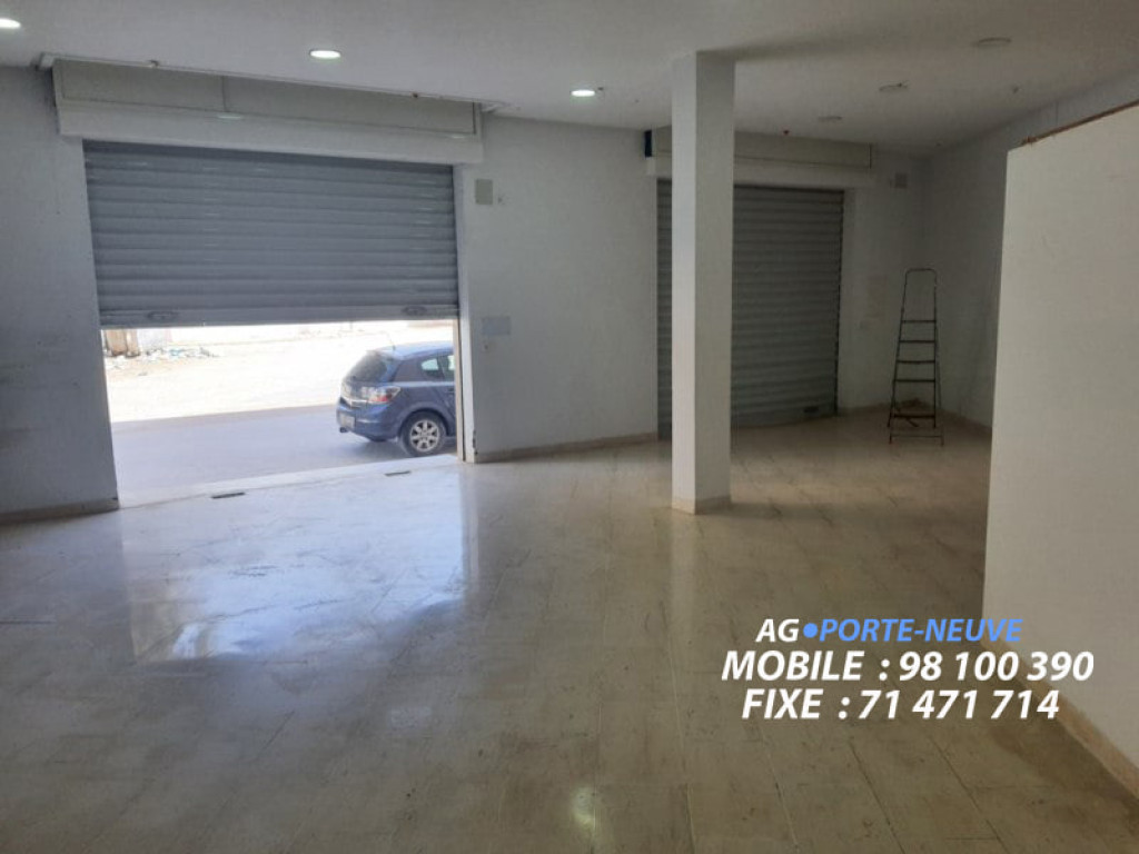 À louer local commercial 120 m² sur voie principale à Mourouj 5