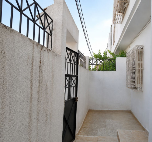 À vendre – Duplex S+4 sur un terrain de 148 m² à Cité Ennasim, Mhamdia