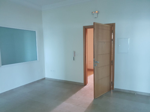 Bureau haut standing de 180 m² à louer – ZI El Mghira