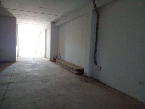 À louer : Dépôt de 300 m² sur 2 niveaux en bon état – Chebedda, Fouchana