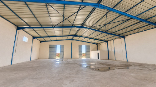 Dépôt neuf de 1 000 m² à louer sur la route principale Naâssen–Mornag