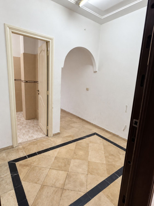 À louer – Appartement S+1 au rez-de-chaussée avec parking à Chouchet Radès