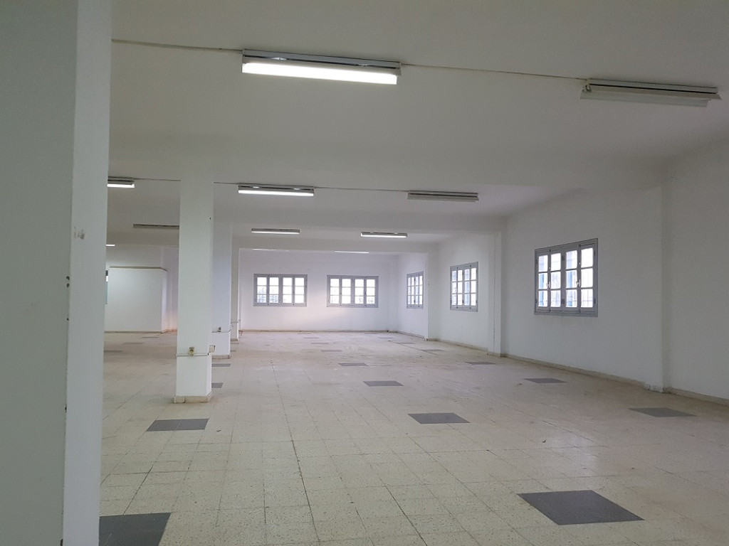 Open space de 800 m² à Mégrine